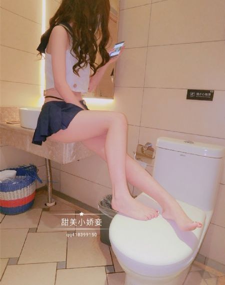 喷水白丝蜜臀av久久av