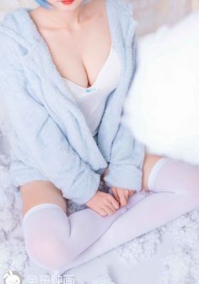 第一次爱的人免费看电视