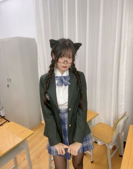 年轻夫妇交换新婚之夜