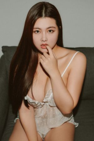 bbw撒尿间谍女厕hd