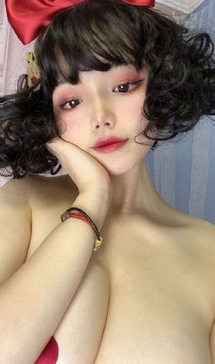 百媚千娇